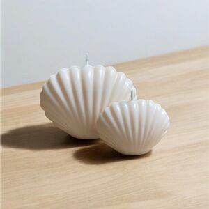 Premium 100% Natural Wax - Set of Two Shell-Shaped White Candles - Scented